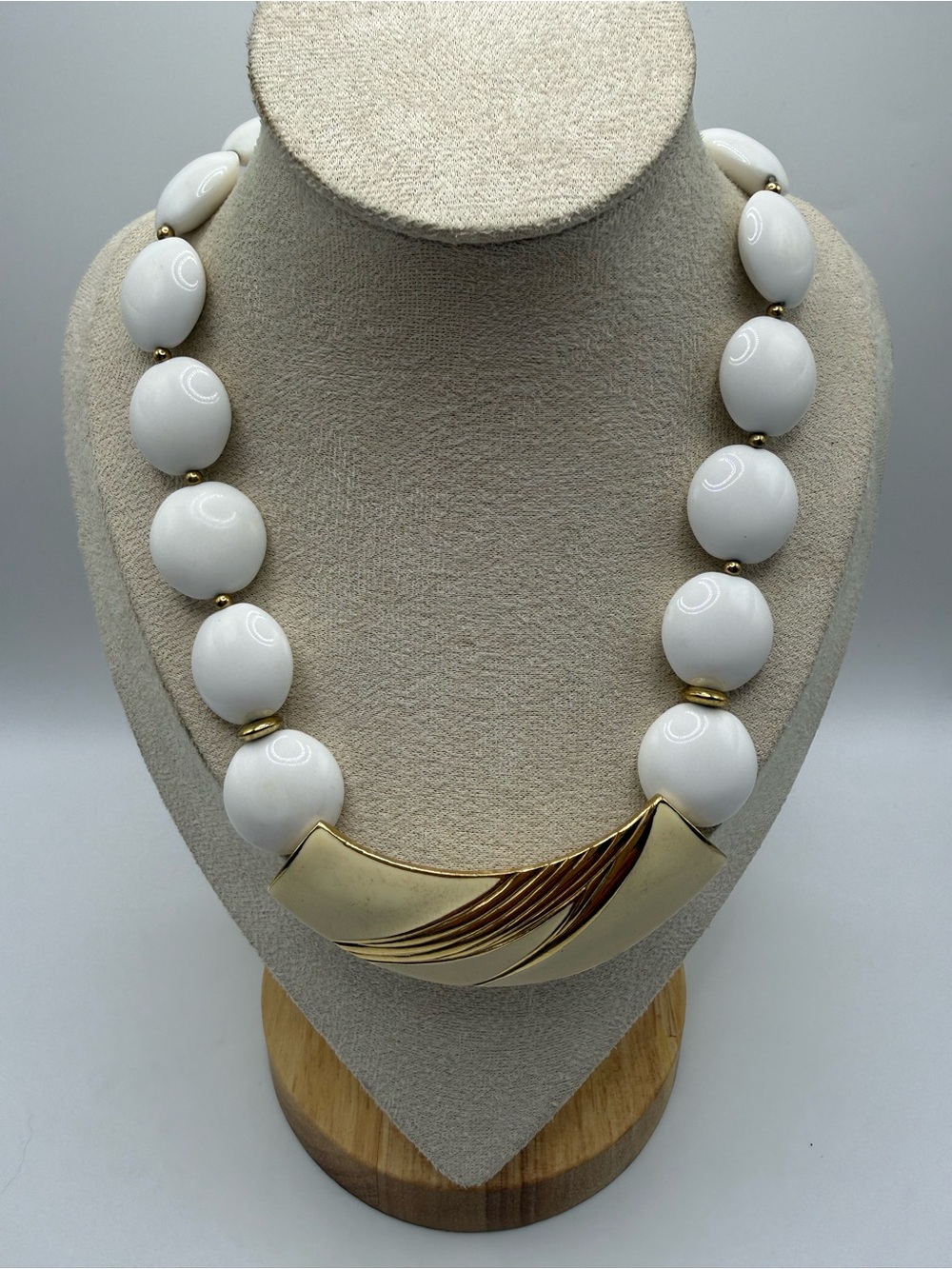Vintage Trifari White Lucite Bead Statement Necklace Gold Tone Signed